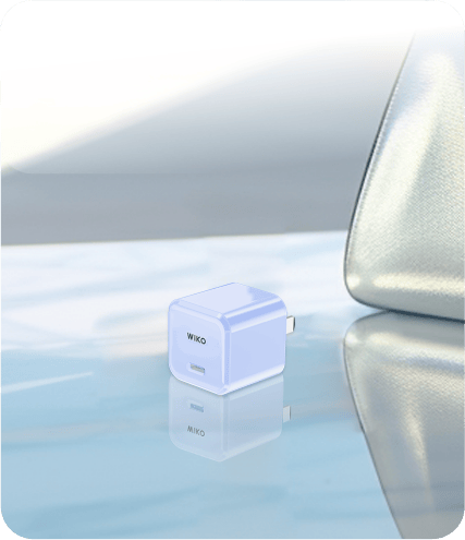 小巧便携随身充